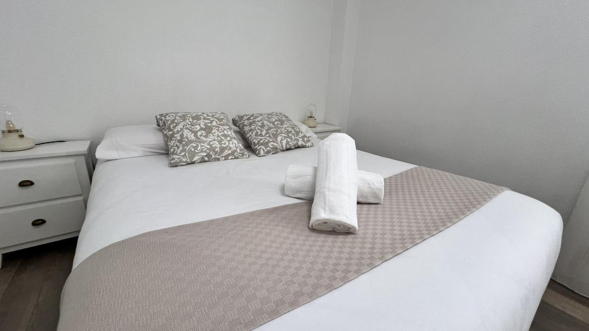 Apartamenticos Plaza Del Pilar III Сарагоса Экстерьер фото